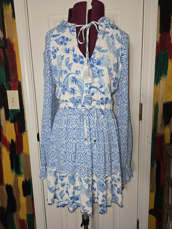 House of Harlow 1960 Dresses & Skirts - House Of Harlow 1960 Long Sleeve XS Blue Floral Midi Tiered Dress